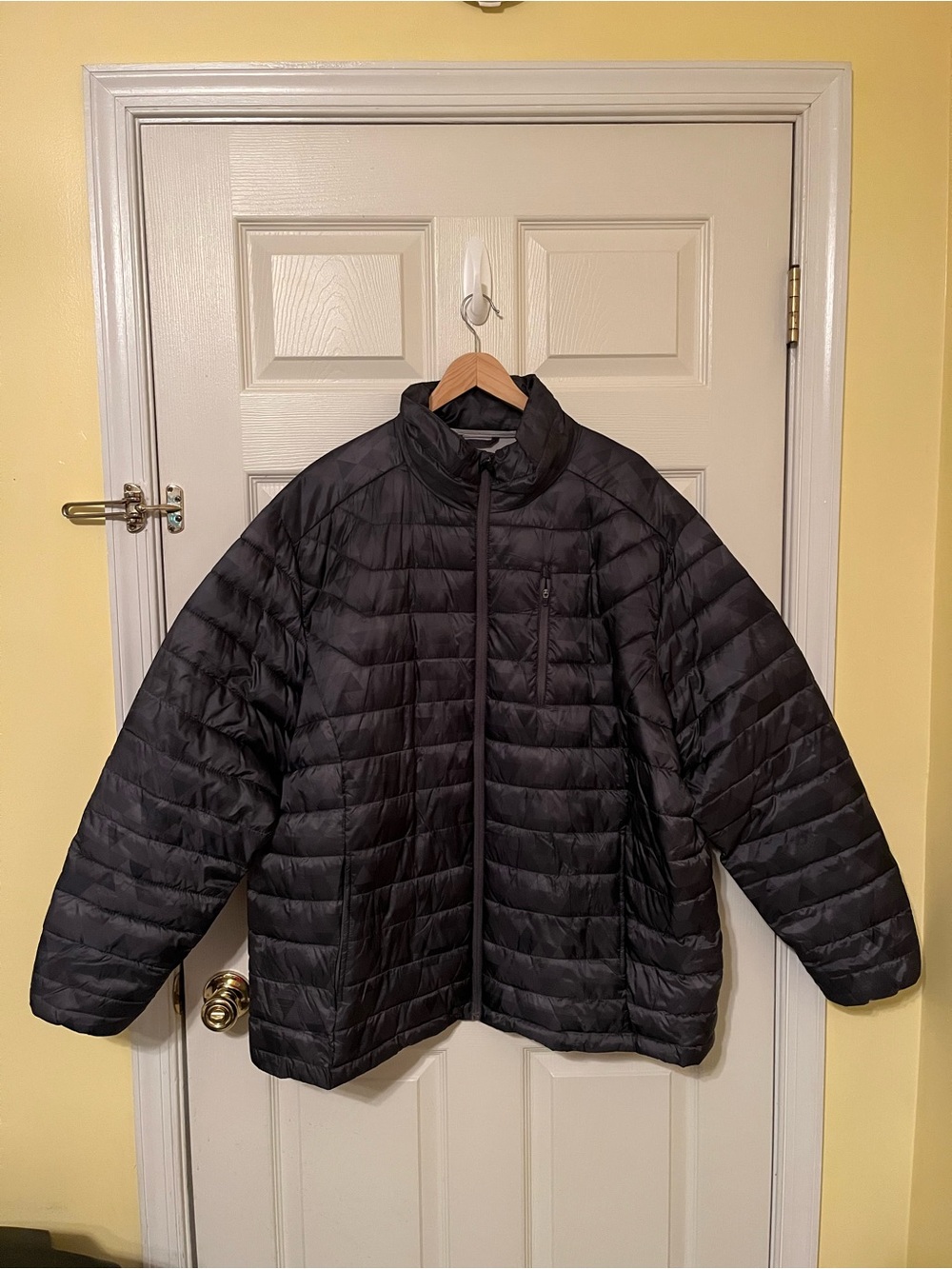 Men’s Gray Quilted Packable Puffer Jacket